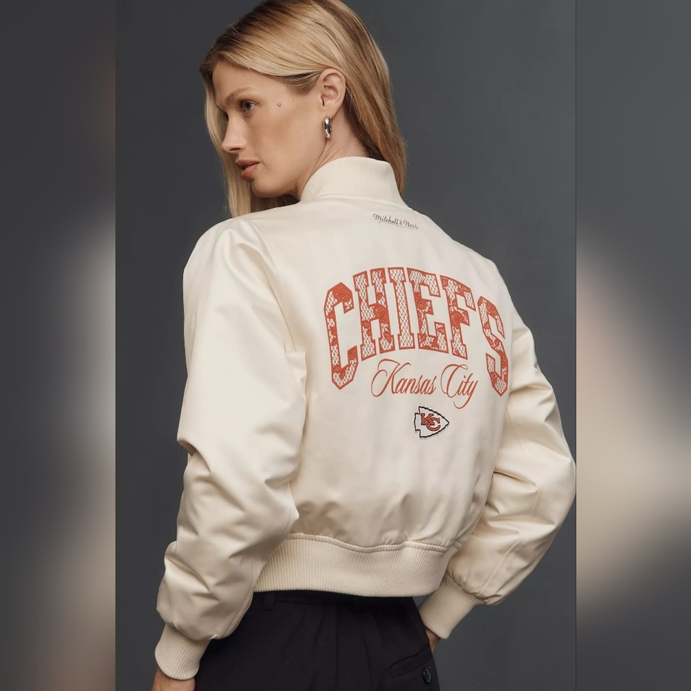 NWT Anthrolologie Mitchell & Ness NFL Crop Bomber Jacket (Chiefs) KC. Small